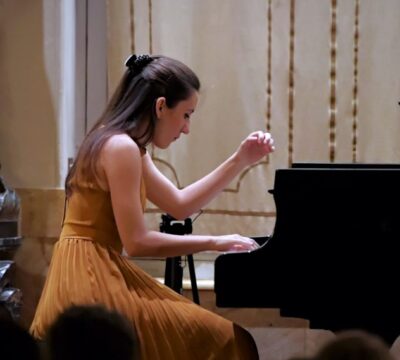 Mimoza-Keka-Piano